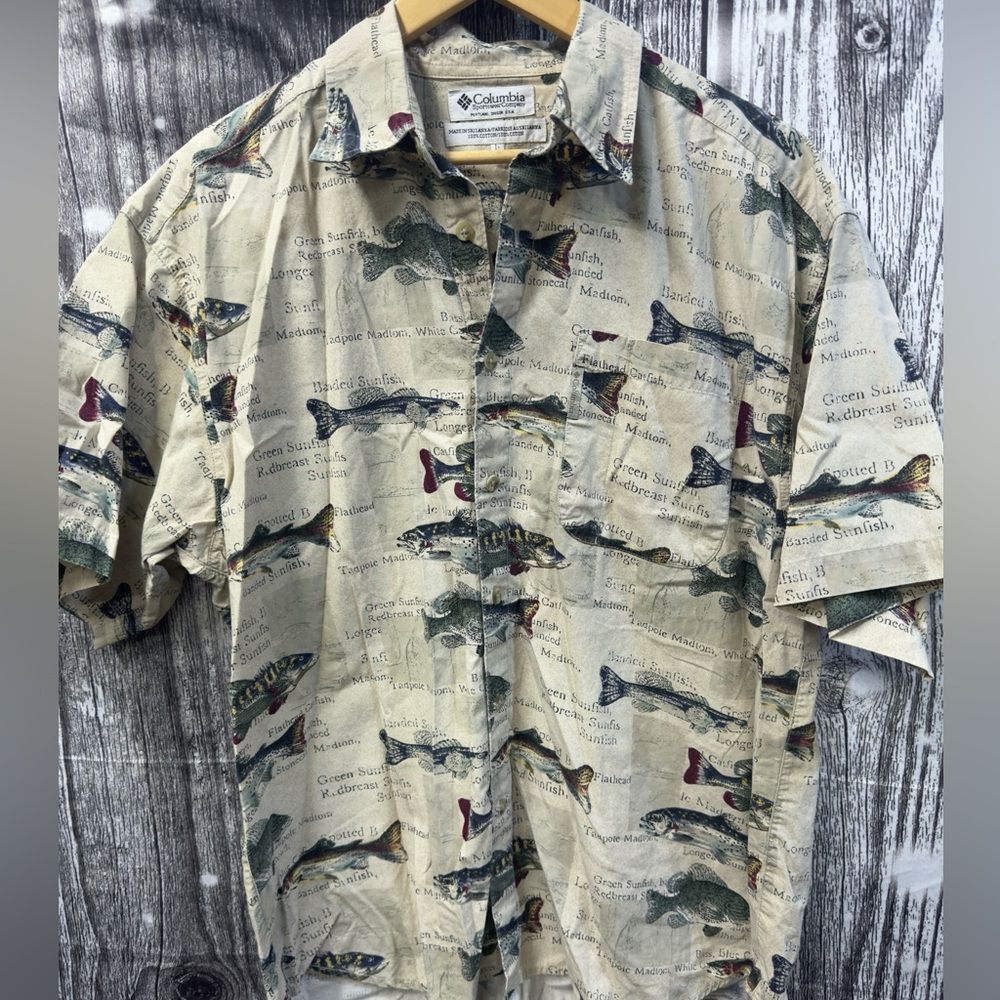 Columbia Fish Casual Button Down Shirt Large